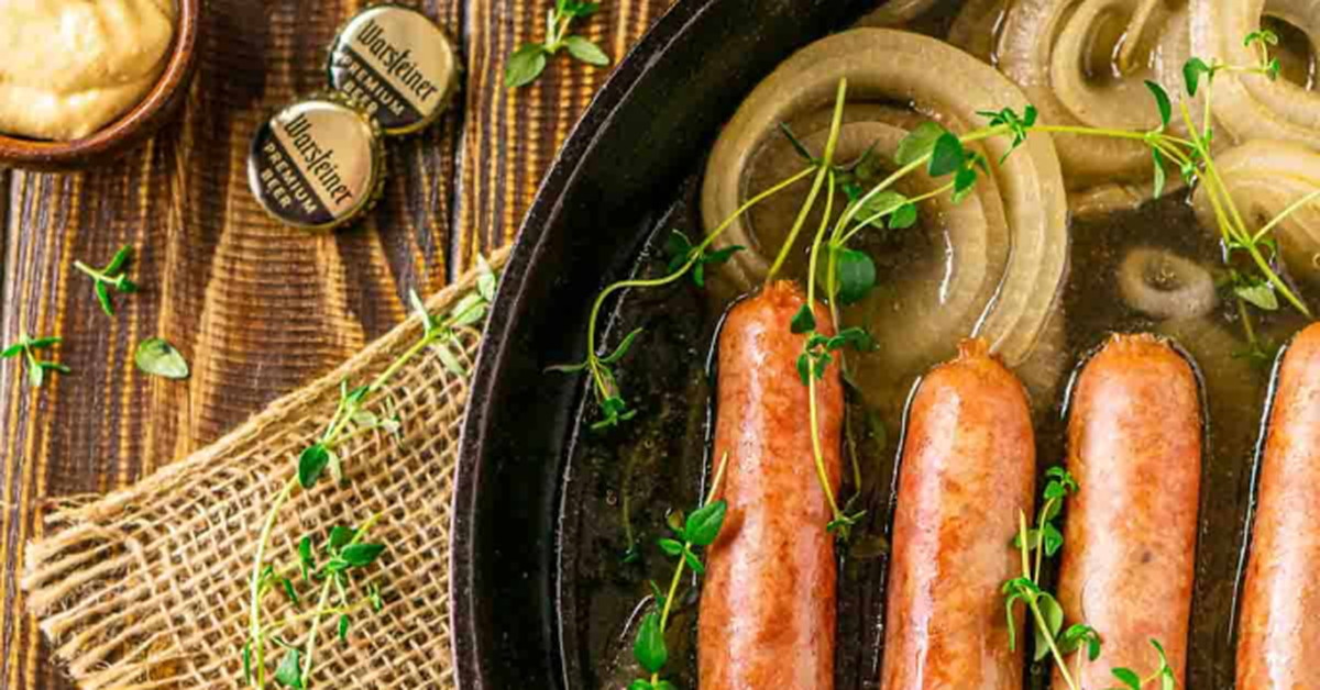 Smoked Brats With Beer and Onion